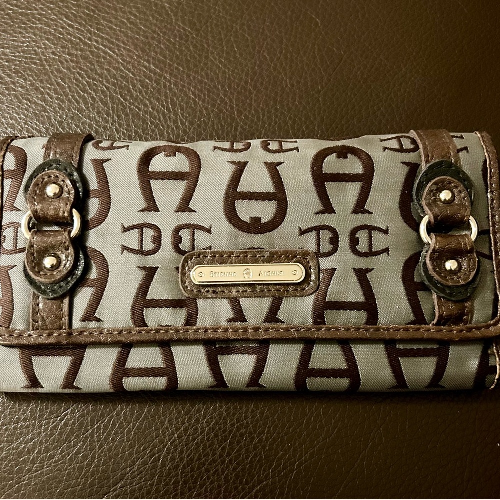 Etienne Aigner wallet. Signature monogram